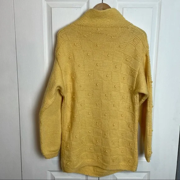 Textured Knit Sweater - Picture 5 of 12